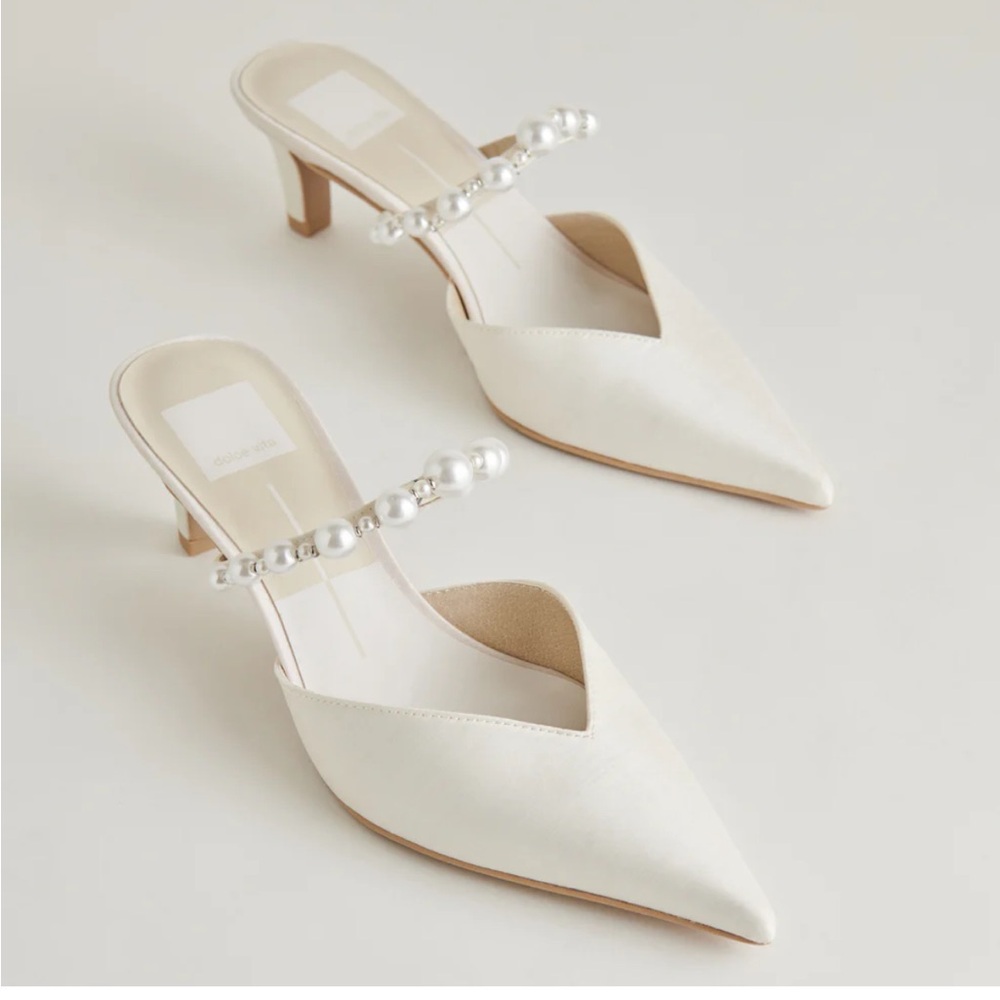 Dolce Vita Kanika Pearl Pointed Toe Pumps in Vanilla Size 8.5 DOLC-WZ1207